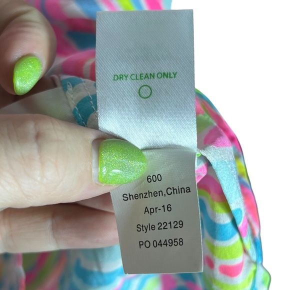 Lilly Pulitzer Stacey Shellabrate Sleeveless Silk Tank Blouse, Medium - Picture 8 of 8